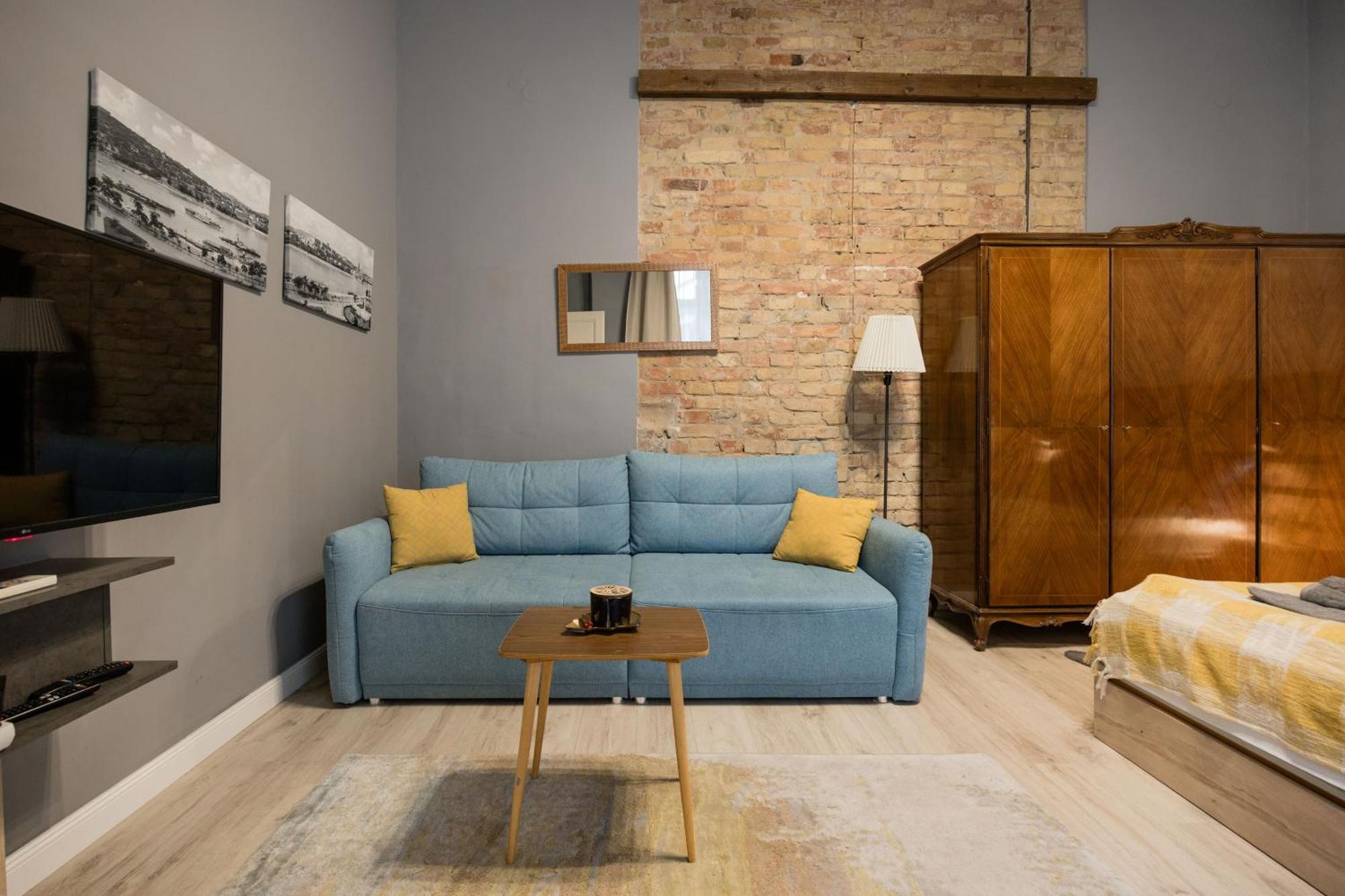 Urban Tranquillity By The Main Shopping Street Apartment Budapesta Exterior foto